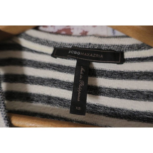 BCBGMAXAZRIA Eznei Pure Cotton Cold Shoulder Cutout Knit Gray Striped Blouse - Picture 6 of 9